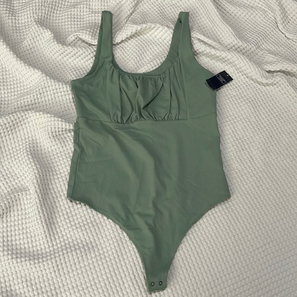 NWOT- Abercrombie & Fitch - L. Bodysuit